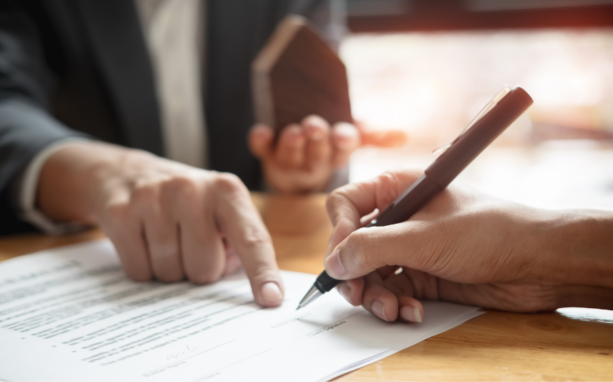 Como Revisar o Contrato de Financiamento de Veículo?